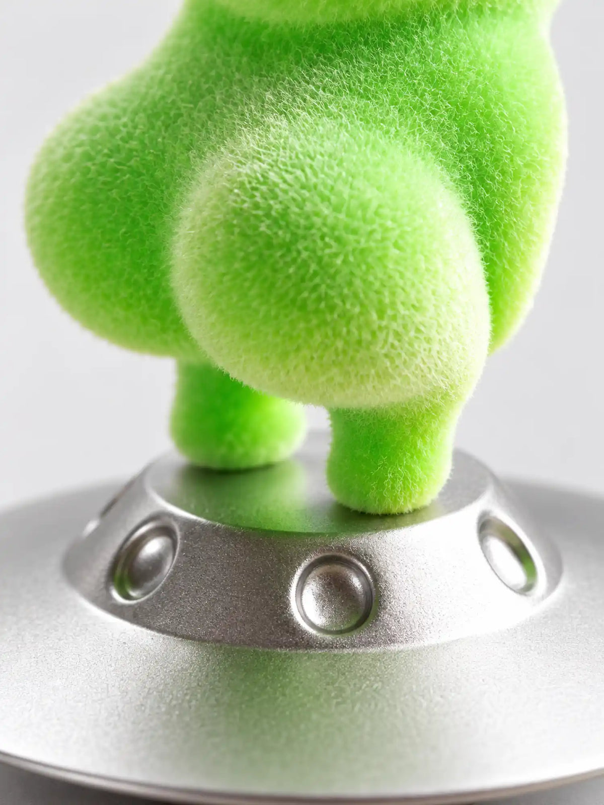 Fuzzy Alien Cat UFO Desk Toy – Funny Meme Figurine